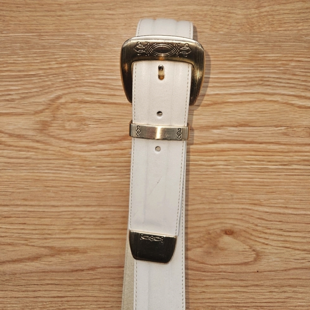 Brighton Creme/White Leather Gold Hardware Belt in Large